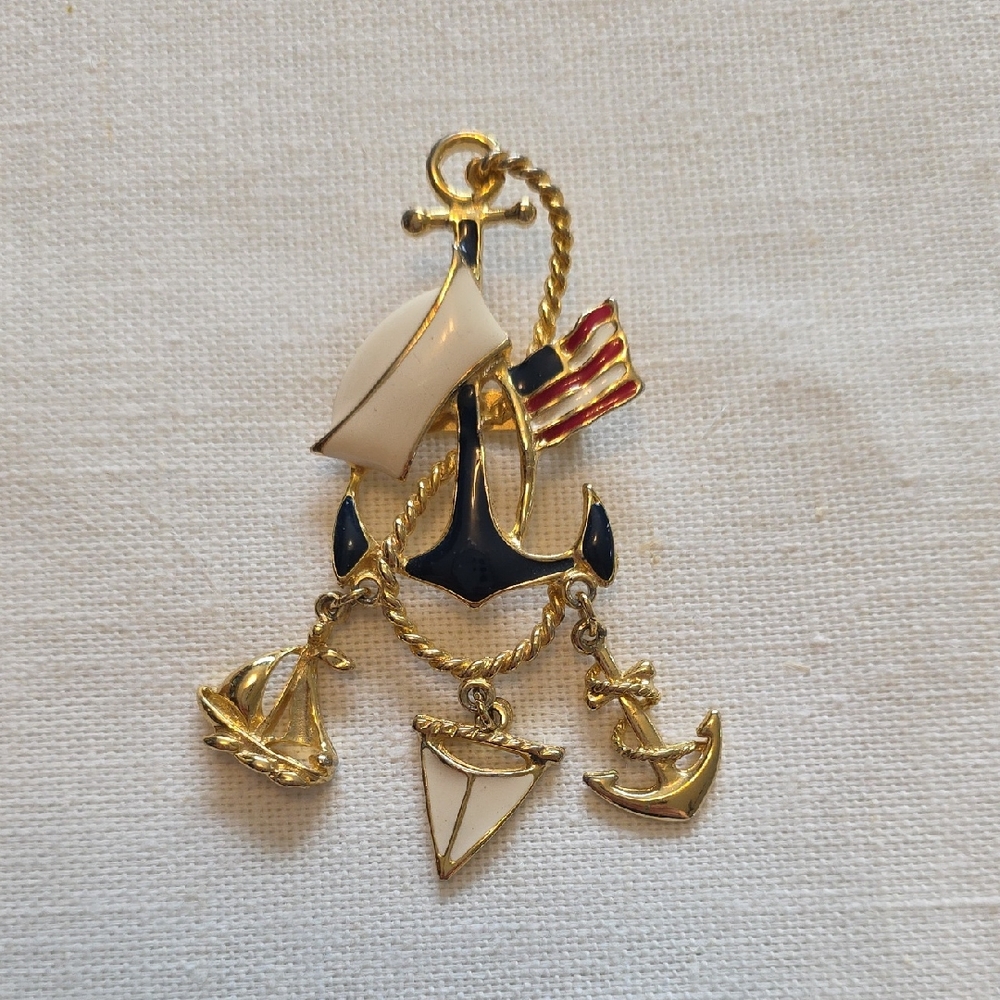 Vintage Nautical Themed Gold Red White Blue American Flag Patriotic Brooch EUC